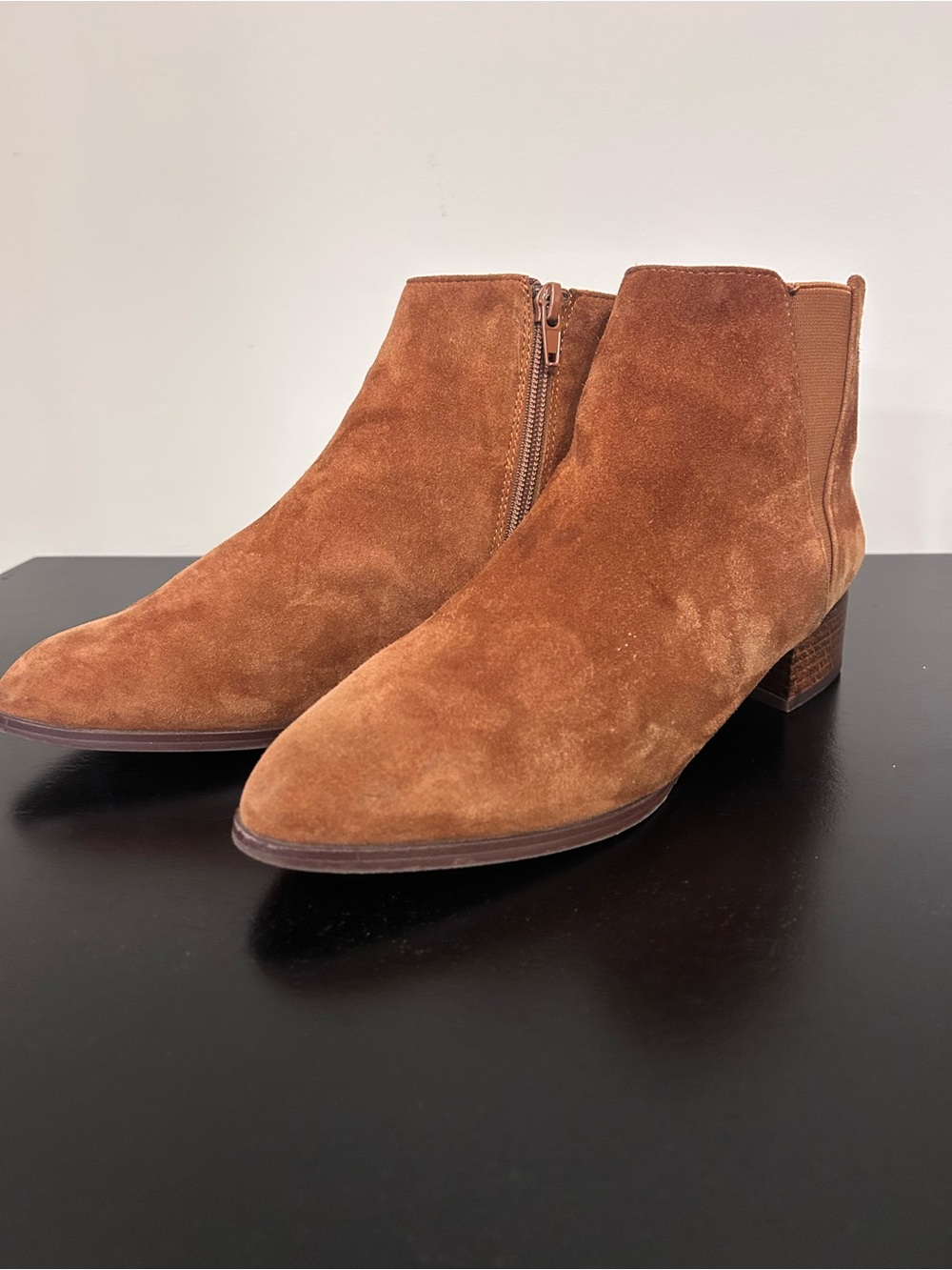 Vaneli Cognac Suede Ankle Booties Leather Low Heel Zip Boots Women’s 7